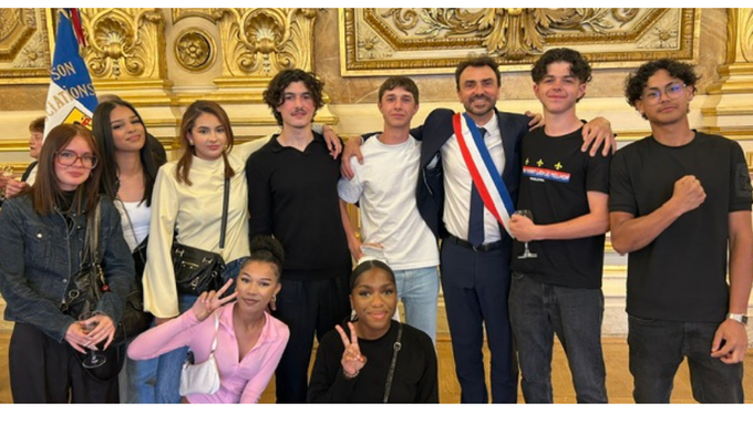 Article Porte drapeaux.png